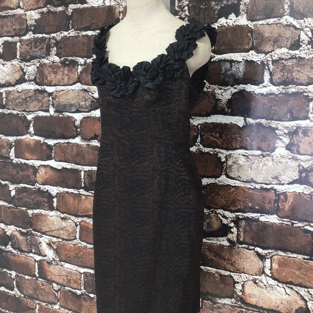 Maggy London Dress 8 Sleeveless Black Brown Midi Ruffle Front VERY CUTE